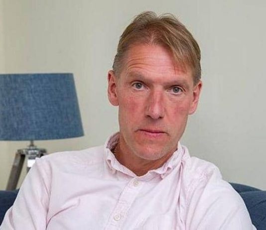 “مصير مجهول” لطبيب طلب من امرأة خلع نقابها