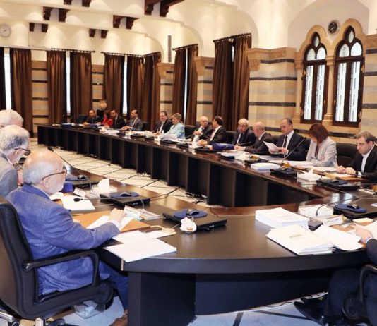 الموازنة الى قصر بعبدا.. والحريري: نسبة العجز التي وصلنا اليها مهمة جدا بالنسبة للتخفيض