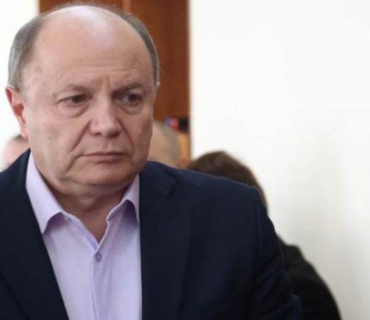 الأسمر قدم استقالته