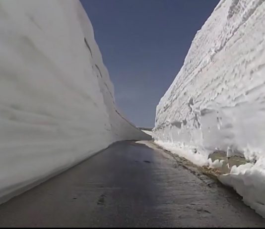 في لبنان.. الحرارة 40 والثلج بالأمتار