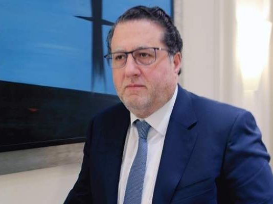 شقير: قرار اتخذ أنه اذا اضرب موظف الدولة سيحسم من راتبه