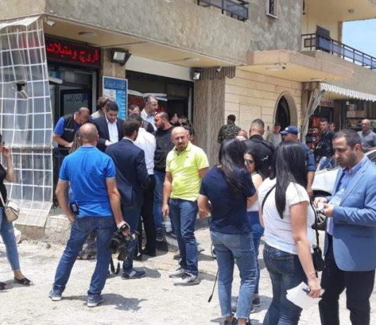 وزارة الاقتصاد أقفلت صالون حلاقة ومزرعة أغنام لسوريين في الدامور