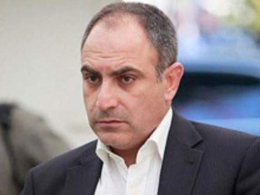 أسود لجنبلاط: أبو فاعور يوزع اوراق مخالفة للقانون خدمة لسبلين