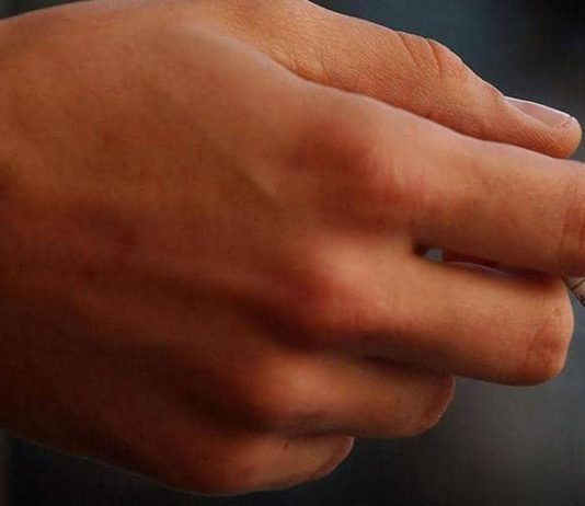 كيف يؤثر تدخين الأب على خصوبة الإبن؟