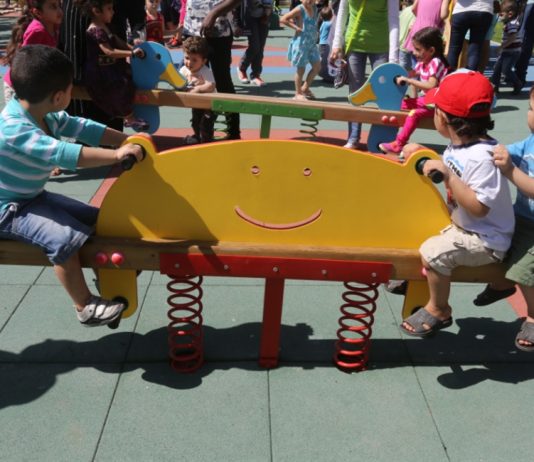 التبنّي في لبنان إتجار بالبشر