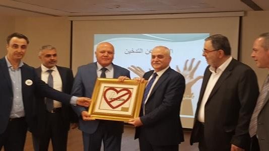 جبق: لمضاعفة أسعار التبغ… وإجراءات قاسية لمن يوفر التدخين للمراهقين