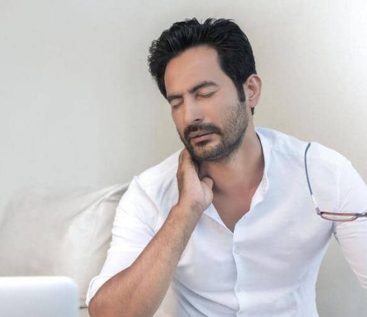 نصائح تجنبك آلام الرقبة