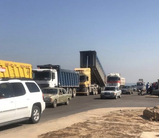 أصحاب وسائقو الشاحنات في عكار يحضرون لاعتصام مفتوح