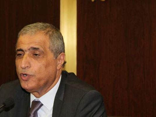 قاسم هاشم: محاولة إسقاط بند حفظ حق الناجحين بمجلس الخدمة هرطقة دستورية