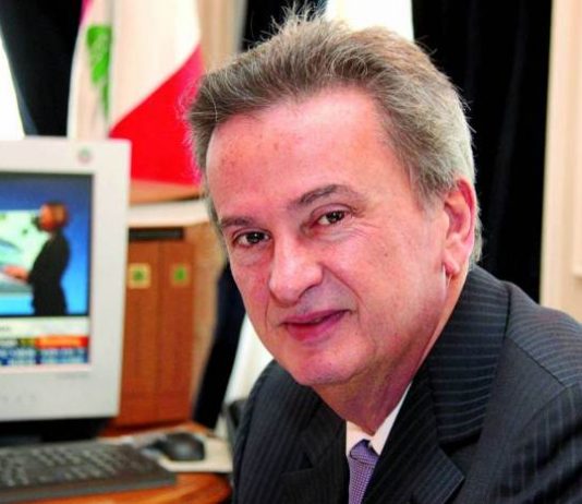 سلامة: الليرة مستقرة وكل ما يحكى عن تحرير سعرها من الخيال!