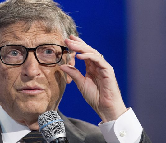 بيل غيتس لم يعد ثاني أغنى رجل في العالم
