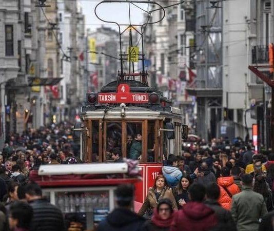 تركيا قد تفقد 700 ألف سائح سنويا بسبب “توماس كوك”