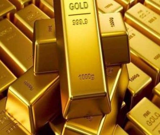 الذهب يواصل التراجع وسط مخاوف “الحرب التجارية”