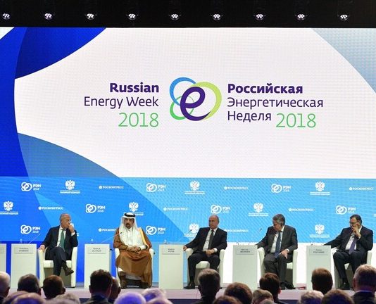 بوتين: نتطلع لزيادة إنتاج الغاز المسال إلى 140 مليون طن بحلول 2035