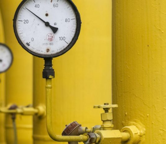 بعد مخاوف من وقوع أزمة.. اتفاق لنقل الغاز إلى أوروبا بين روسيا وأوكرانيا