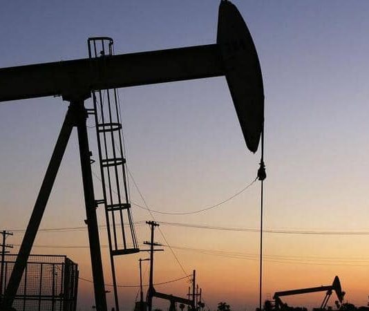 التفاؤل بنتائج اجتماع “أوبك +” المرتقب يرفع أسعار النفط