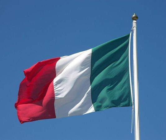 المعهد الإيطالي للإحصاء: أكثر من نصف العاملين بالصناعة يذهبون لعملهم رغم الإغلاق