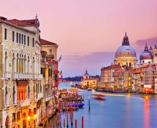 إيطاليا تتوقع أن يهبط اقتصادها 8% في 2020 بسبب تداعيات “كورونا”