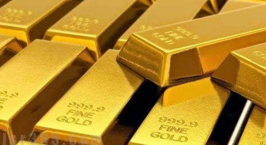 الذهب يغلق مرتفعاً بنسبة 0.5% عند 1761.40 دولار للأوقية