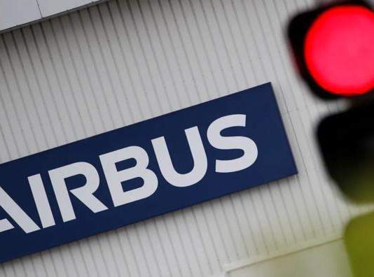 “إيرباص” تخفض إنتاج طائرات “إيه 350” بعد نتائج فصلية أسوأ من التوقعات