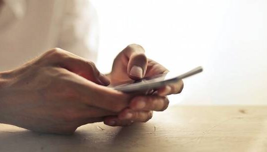 كيف تتصل من هاتفك في حال غياب إشارات الشبكة الخلوية؟