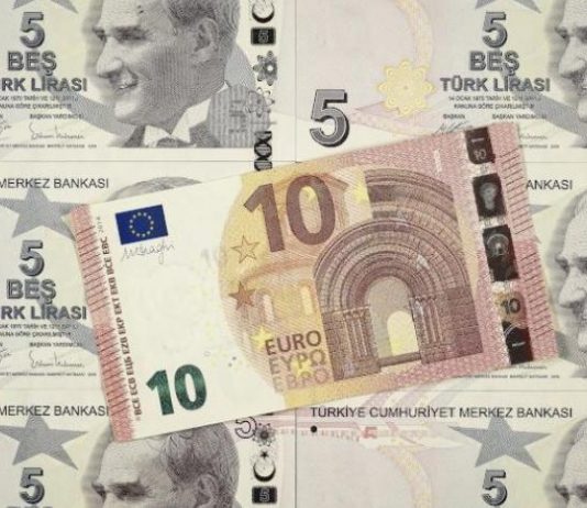 قبل الإعلان عن برنامج اقتصادي… الليرة التركية تبلغ قاعاً جديداً