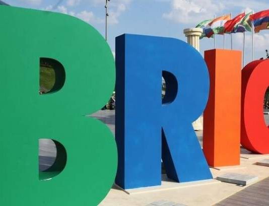 “بنك بريكس” يصادق على مشاريع في روسيا والهند بأكثر من مليار دولار