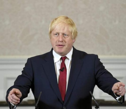 جونسون: أمام الإتحاد الأوروبي حتى 15 تشرين الأول لتوقيع إتفاق “بريكست”