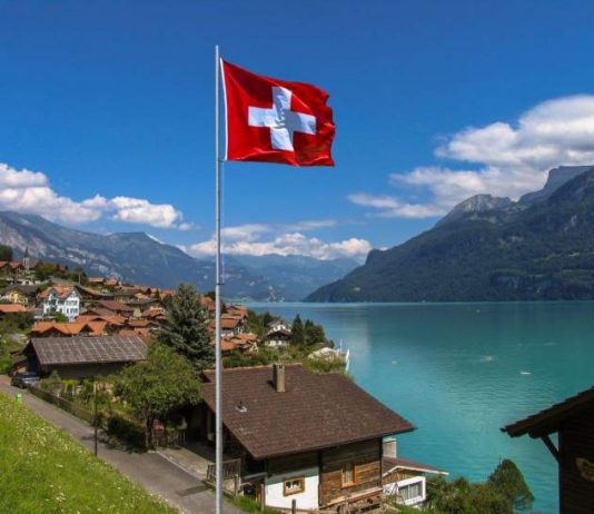 خارجية سويسرا: الشركات السويسرية الكبيرة العاملة بإيران لا تزال تمارس عملها رغم العقوبات