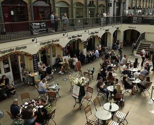 غرامات تصل إلى 13 ألف دولار على مخالفي الحجر الصحي في بريطانيا