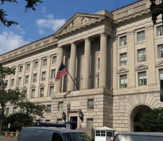 تباطؤ الإنفاق الاستهلاكي والنمو الصناعي في أميركا