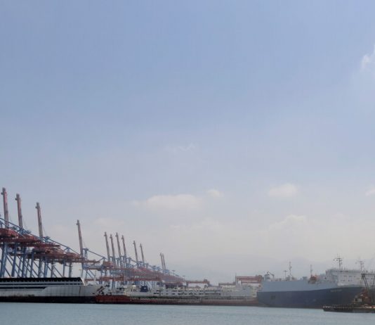 ما سر تهافت الدول على بوابة بيروت البحرية؟