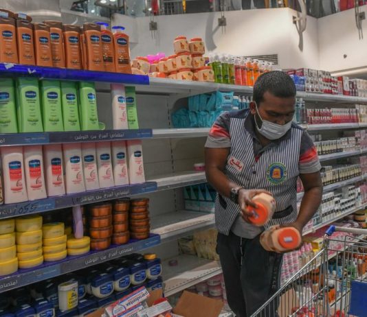 فرنسا تحث دول المنطقة على وقف مقاطعة منتجاتها