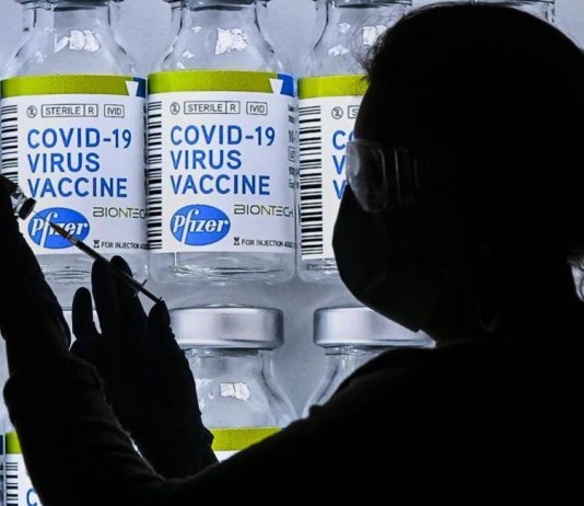 شركات الأدوية تتقاسم سوق لقاحات كورونا… متى تحصل عليها الدول النامية؟