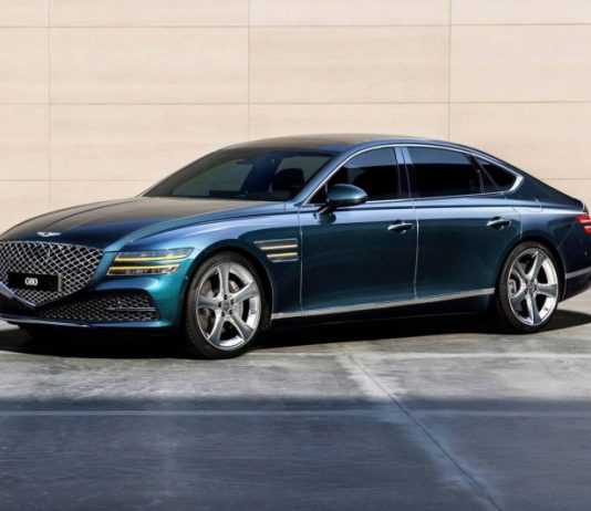 جينيسيس 80 تتأهب للسير على طرق الشرق الأوسط