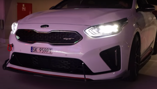 كيا تطرح نسخا شبابية قوية وسريعة من سيارة Ceed الاقتصادية