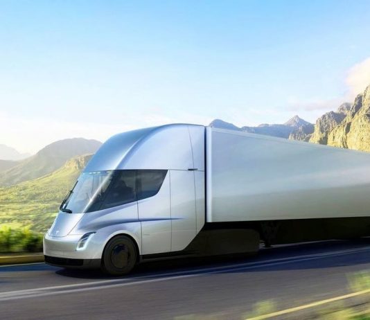 بعد تضاعف سهمها 5 مرات.. تسلا تصطدم بالشاحنات الكهربائية