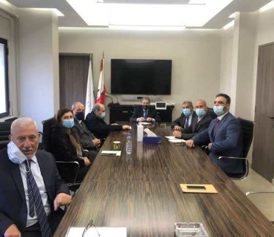 وزني يبحث مع ممثلين عن نقابات موظفي المصارف الإعفاء الضريبي عن تعويضات الصرف