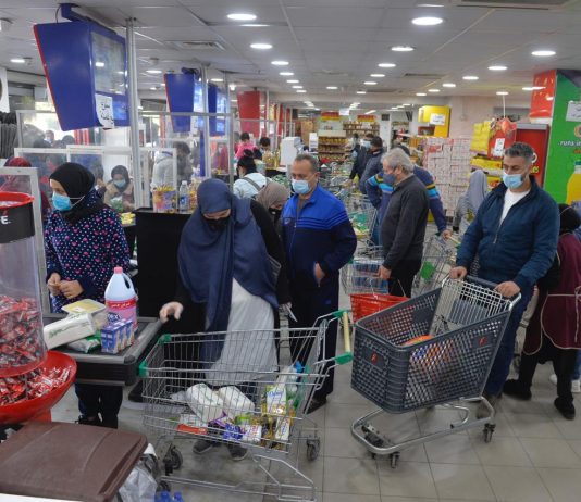 صيدا بين مشهدَين: تهافت على السوبرماركت وتشديد في الإجراءات