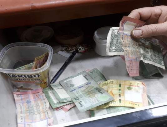 مع بداية الأسبوع.. ثبات في سعر الدولار لدى الصرّافين