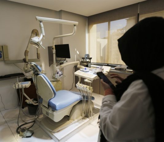 قطاع طب الأسنان: «قطيعة» مع المرضى