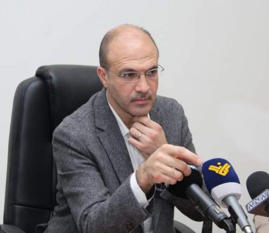 حسن: سنعقد اتفاقية ثنائية مع العراق تنص على تبادل الخدمات الطبية مقابل الحصول على النفط الأسود