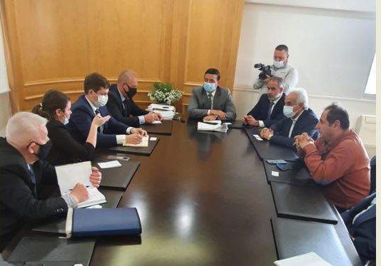 نجار يعرض مع رودكوف وممثلي شركات روسية إستثمارية إعادة إعمار المرفأ