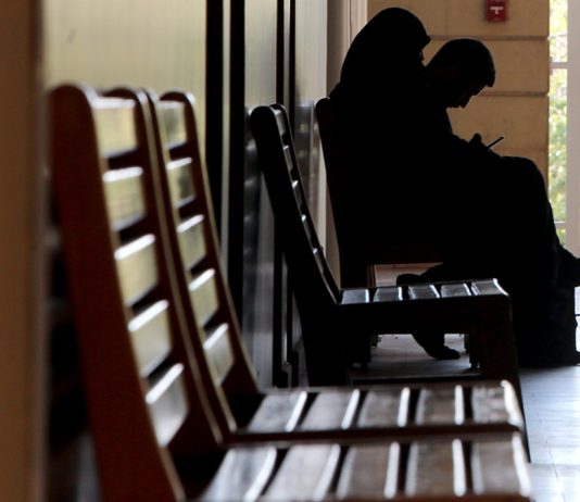 الجامعة اللبنانية تلفظ أنفاسها: هل تُجرى الامتحانات؟