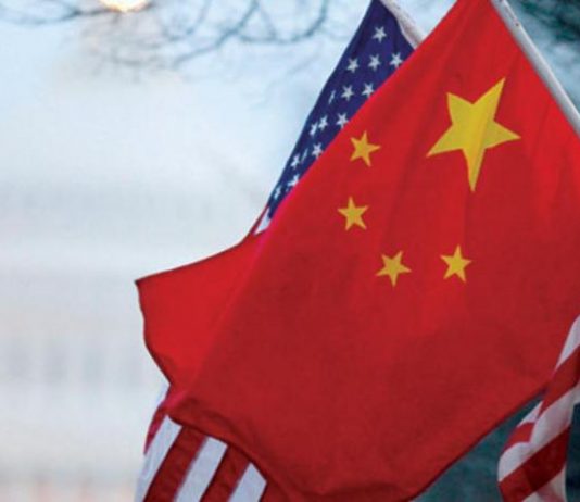 أميركا تفاوض الصين بيد وتواجهها بالأخرى في «حرب التجارة»