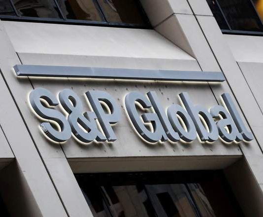 “ستاندرد آند بورز”: خسائر البنوك جراء إعادة هيكلة الديون قد تصل إلى 134% من الناتج المحلي الإجمالي في 2021