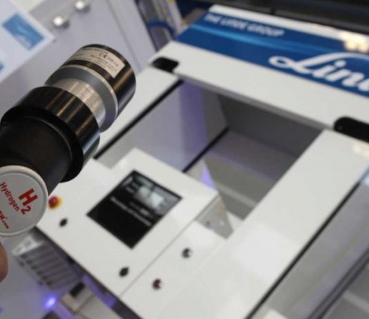 عُمان تمسح بصمتها الكربونية بمشاريع الهيدروجين البيئي