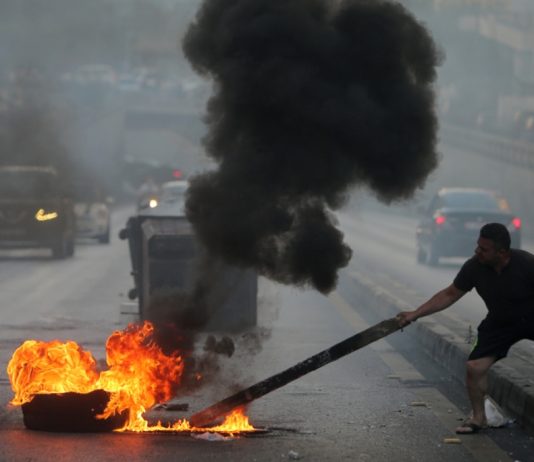 رفع الدعم يُنذر بأزمة استيراد: العمولة على الليرة بـ 10%