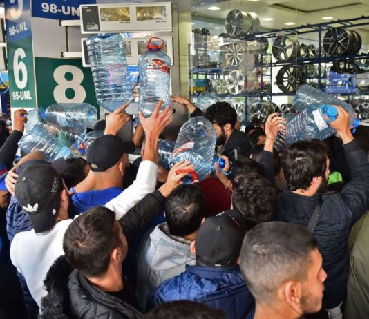 لبنان ينقل أعباء دعم الوقود إلى جيوب السكان المنهكين