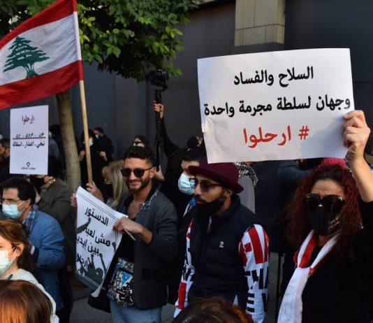 الحجز على “التوظيفات الإلزامية” طوق النجاة الأخير في بحر الإنهيار